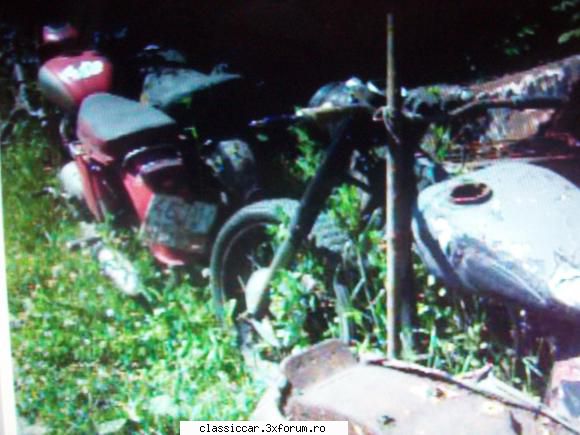 Cimitirul motocicletelor comuniste - donczym - Am vazut prin Romania