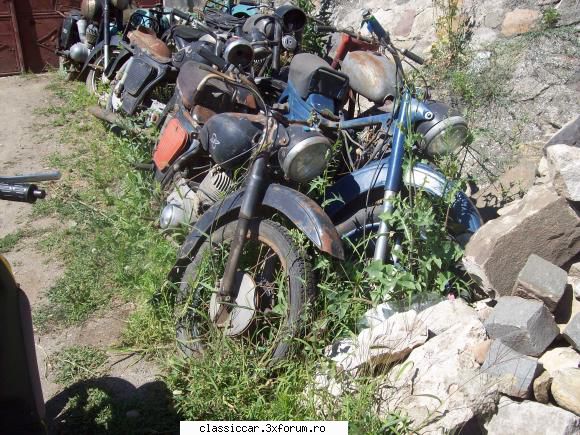 Cimitirul motocicletelor comuniste - donczym - Am vazut prin Romania