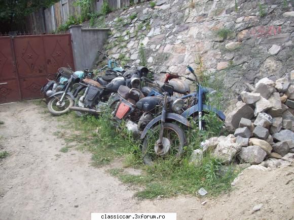 Cimitirul motocicletelor comuniste - donczym - Am vazut prin Romania