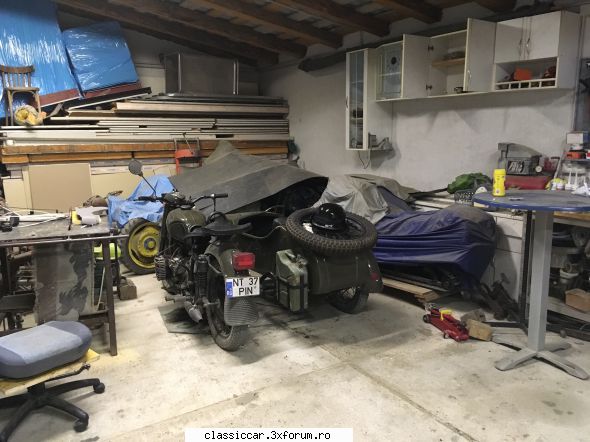 Cimitirul motocicletelor comuniste - mihaaai - Am vazut prin Romania