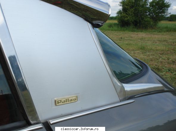 Citroen DS 21 - Pallas era varianta "mai boogat� " a tipului ( DS - Prezentare masini