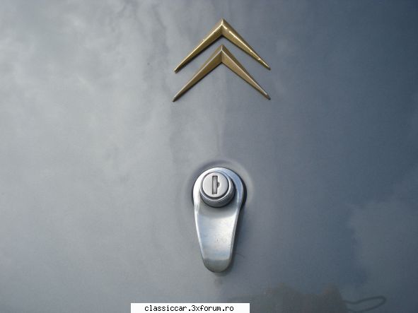 Citroen DS 21 - nici nu trebuia pus� sigla tipului, aceast� - Prezentare masini