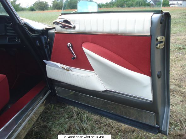 Citroen DS 21 - Pragu interior si baza usii protejat de tabla - Prezentare masini