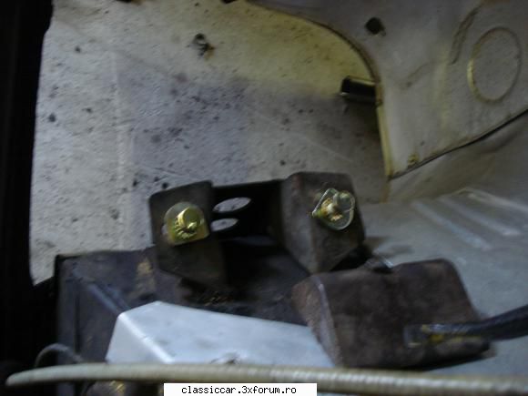 Citroen DS D super 5 - locul silentbolcurilor de sustinere a motorului - Reconditionari si Restaurari