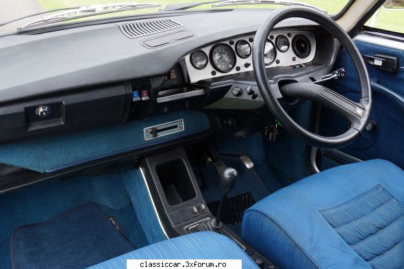Citroen GS - Da. in mod clar este frana de mana acolo in - Vanatoarea de epave