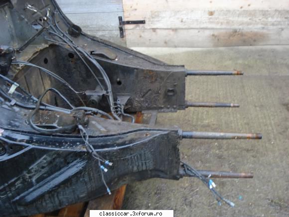 Citroen Traction Avant 15 six -1953 - in curs de preg�tire ptr sablare si apoi - Reconditionari si Restaurari