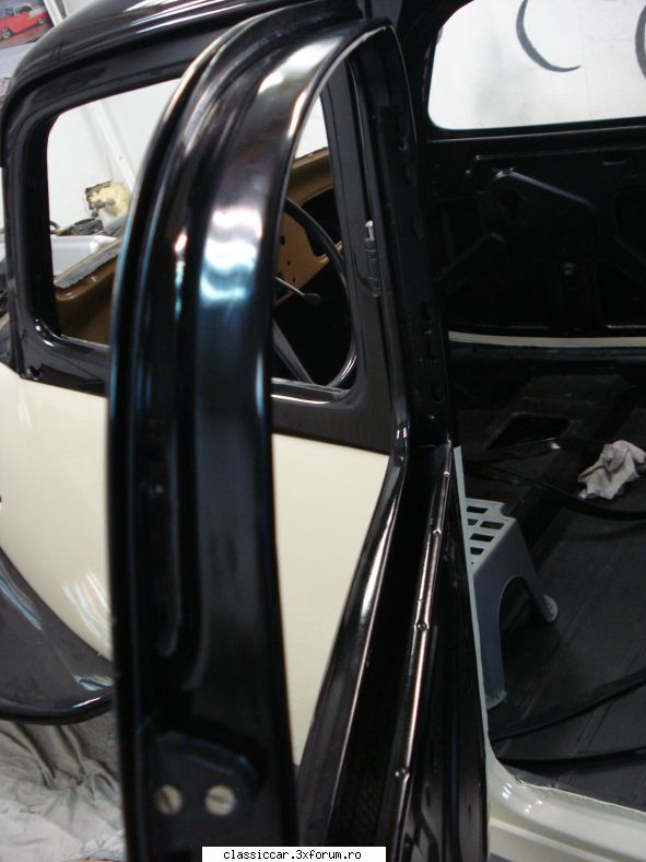 Citroen Traction Avant 15 six -1953 - repunerea lamei de gum� de pe cantul - Reconditionari si Restaurari