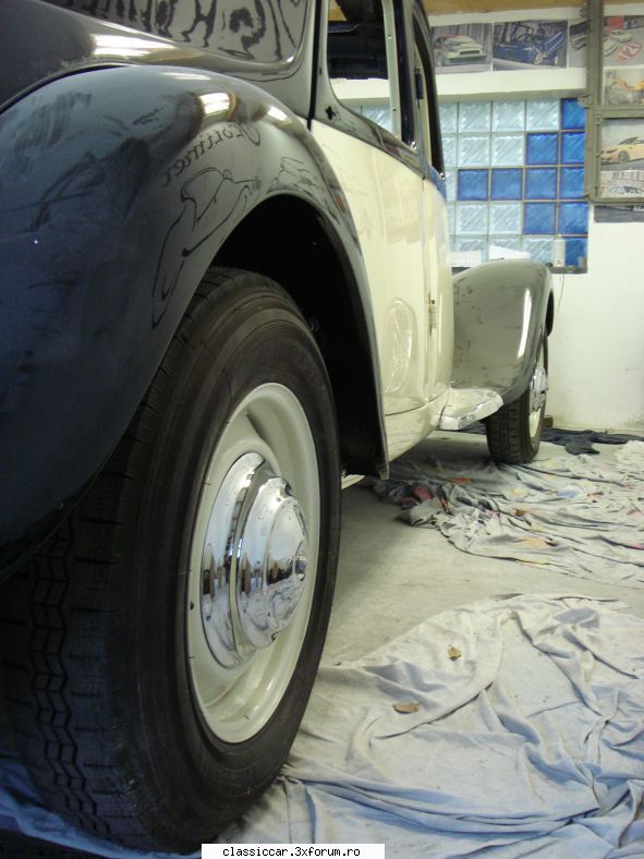 Citroen Traction Avant 15 six -1953 - si partea dreapt� inc� neterminat� - Reconditionari si Restaurari