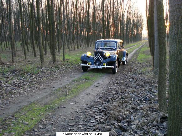 Citroen Traction Avant 1939 - Desi in 2001 c�nd am terminat de restaurat masina - Prezentare masini