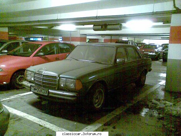 Clasice din Timisoara - un w123 pe spate scrie 230 foarte dotat - Am vazut prin Romania