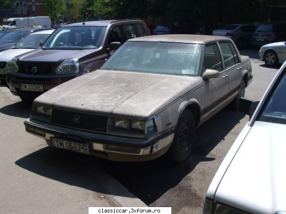 Clasice din Timisoara - Am reusit sa fac poza si din fata la Buick - Am vazut prin Romania