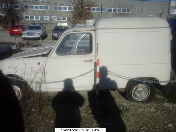 Clasice din Timisoara - Un renault 4 furgoneta.Caroseria era in stare - Am vazut prin Romania