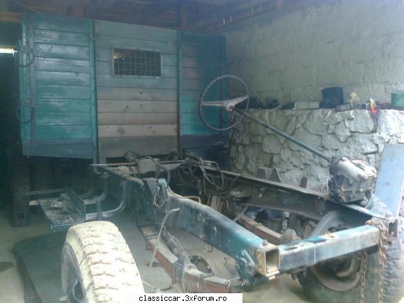 Colectia de SR-uri - Faza in care a mai ramas caroseria - Coltul camionagiului si tractoristului oldtimerist