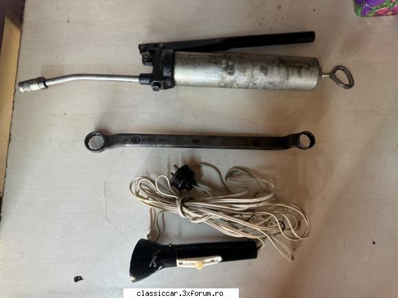 Componentei trusa scule pentru GAZ 69 / M461 - Componente trusa scule pentru - Vanzari  piese si accesorii