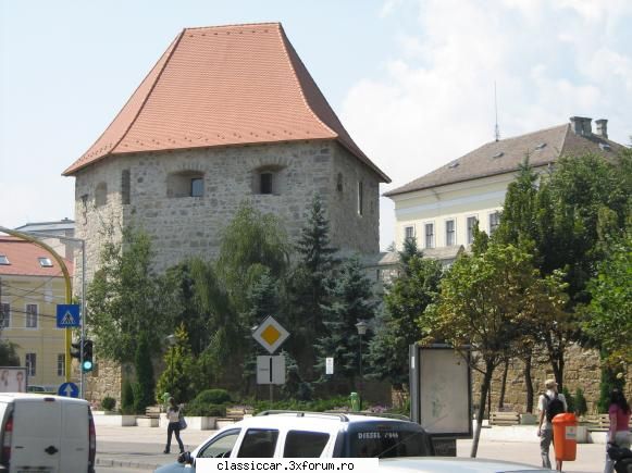 Cu "" Coada Scurta "" (LASTUN) la Cluj - Clujul este mare si frumos . Unul din - Drumetii prin Mioritic