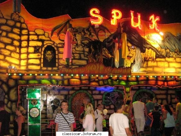 Cu "" Coada Scurta "" la mare - Parcul de distractii Mamaia - Drumetii prin Mioritic