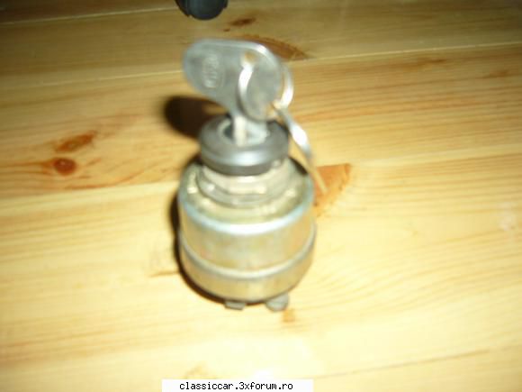 Cumpar contact + butuci cu cheie pt. Dacia 1100 - am eu un contact bun nefolosit aproape - Cumparari piese