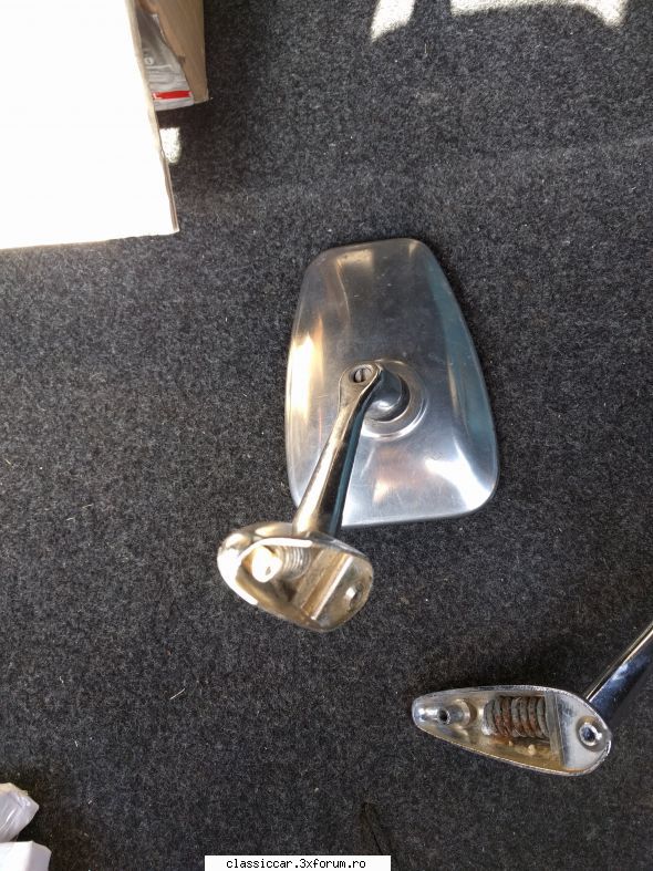 Cumpar doua oglinzi cromate de Dacie - renault 12G - Cumparari piese