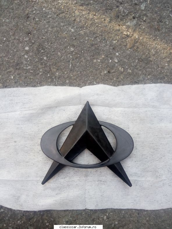 Cumpar numere masini si embleme - Emblema Oltcit noua la 20r - Cumparari piese