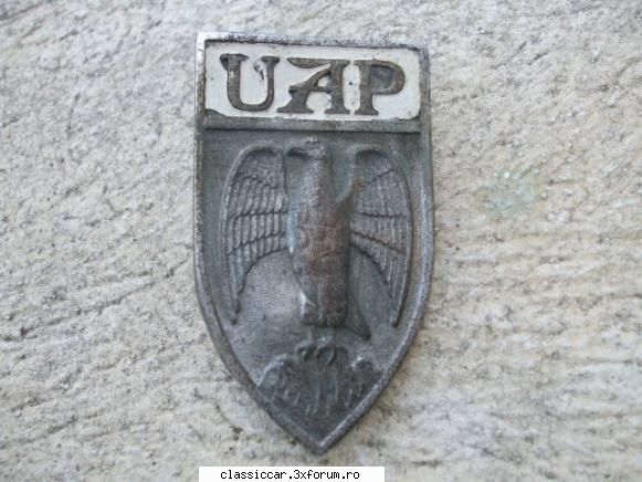 Cumpar piese Dacia - salut, am eu o stema mare pt fata UAP PRET 25 RON - Cumparari piese