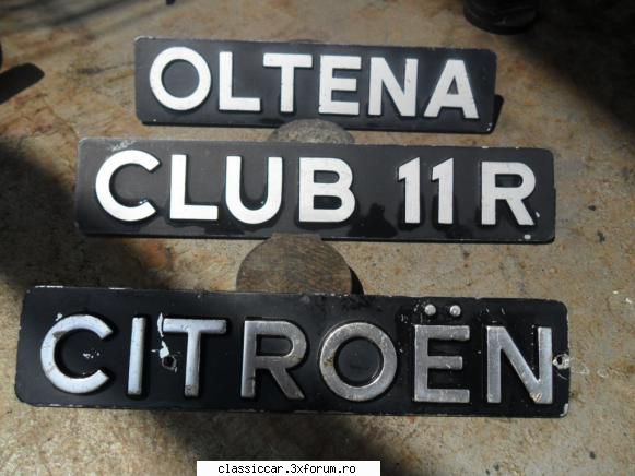 Cumpar piese Oltcit - Pun si o poza cu ceva embleme spate , mentionez - Cumparari piese