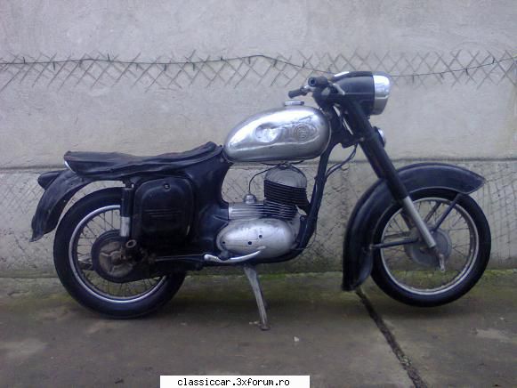 Cz 175 Tip- - Din pacate toba de esapament, cotul - Prezentare motociclete, motorete si biciclete de colectie