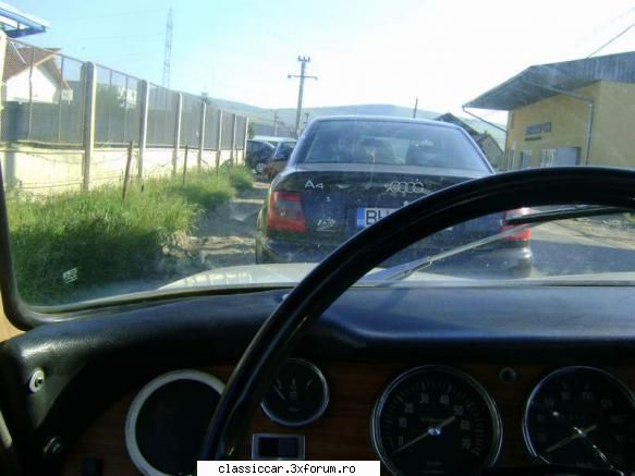 Dacia 1100 (S) - 1971 - Dimineata, stand la coada in fata la RAR. Cam - Reconditionari si Restaurari