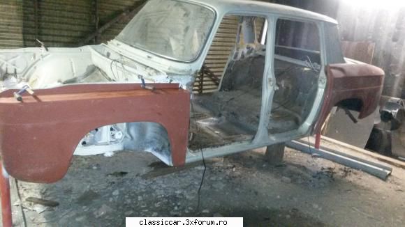 Dacia 1100 din 1970 - Si ca sa-mi fac un pic de curaj sa ma amagasc un - Prezentare masini