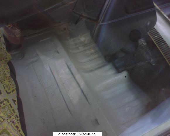 Dacia - am terminat interiorul, am aplicat masticul peste - Prezentare masini