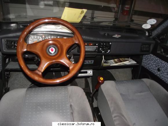 Dacia 1300 - Poza cu interiorul - Prezentare masini