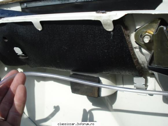 Dacia - aici iar m-am inc�lcit .... cum naiba sunt fixate - Prezentare masini