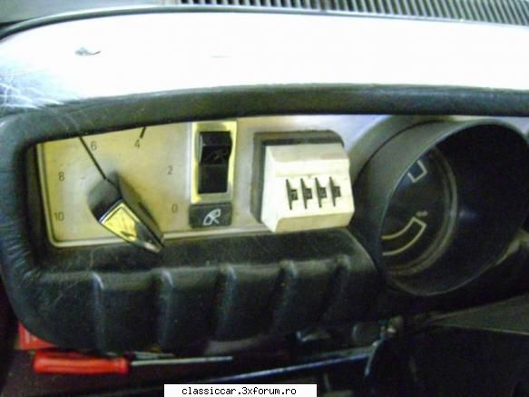 Dacia - Galbena - Este un jurnalier mecanic, accesoriu ce se gasea - Reconditionari si Restaurari