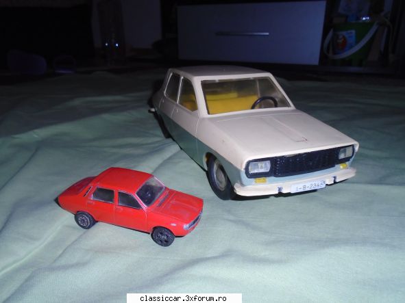 Dacia 1300 GIGANTICA - si pt a se vedea diferenta de gabarit fata de - Modelism si machetute