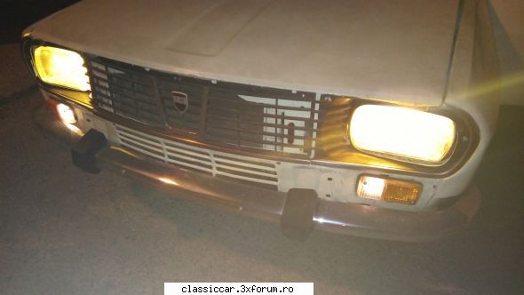Dacia 1300, anul 1982 - Pe timp de noapte. Se observa becurile galbene - Prezentare masini