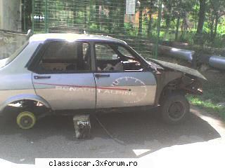 Dacia 1300.....se merita? - geamu de la usa din spate este spart - Sfaturi de cumparare
