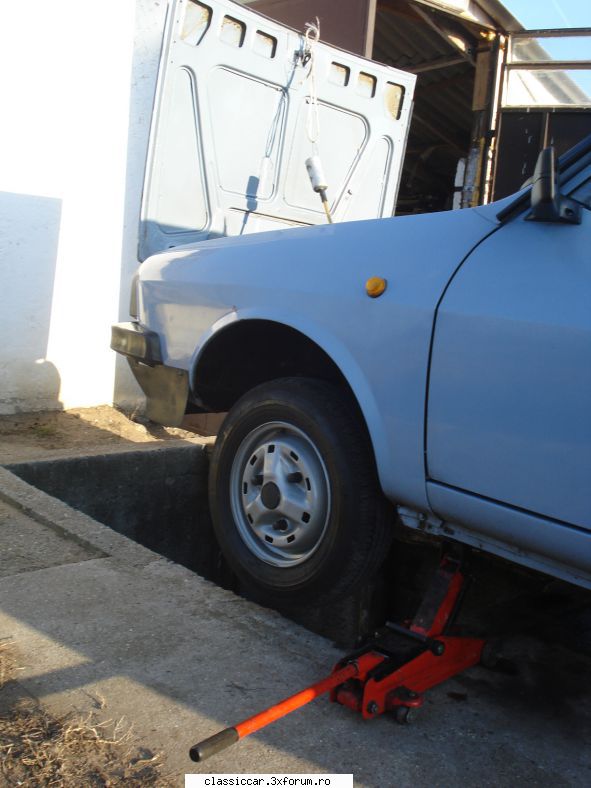 Dacia 1310 TLE 1990 din remat - Eu intotdeauna pun cu cca ml mai mult ulei in - Prezentare masini