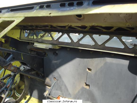 Dacia 1320 - orificiile de ventilatie sunt putin diferite de - Prezentare masini