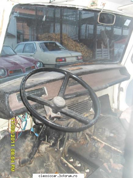 Dacia ESTAFETTE 1975 - bordul este cel original. Volanul nu stiu, dar - Prezentare masini