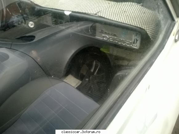 De prin Arges - una bucata renault 18 si 1310 cu bord si scaune - Am vazut prin Romania