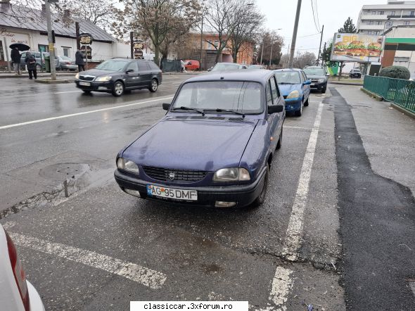 De prin Arges - Berlină cu nuanța "Marine" - Am vazut prin Romania