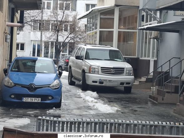 De prin Arges - Cadillac Escalade II (cam at�ta de data aceasta! - Am vazut prin Romania