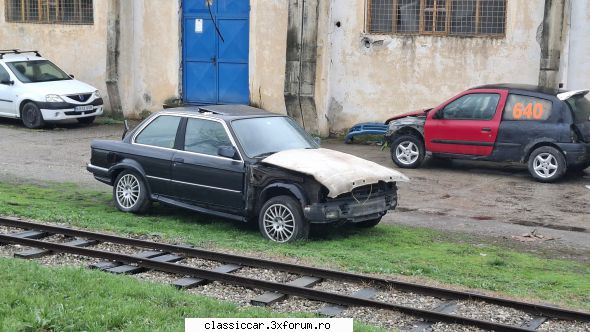 De prin Arges - Un BMW seria 3 care adastă la vremuri mai - Am vazut prin Romania