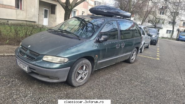 De prin Arges - Chrysler Voyager - printre puținele care mai - Am vazut prin Romania