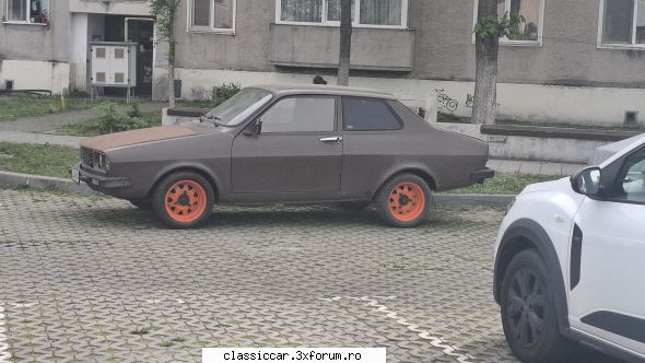 De prin Arges - Surprinzător de cur�nd, l�ngă Dacia - Am vazut prin Romania