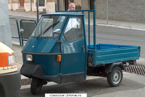 De prin Italia - Le gasesti cu duiumul. Ele sunt carausii de azi - Din lumea larga