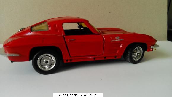 De vanzare Chevrolet Corvette Stingray 1963 - Vand macheta prezentata in titlu de - Modelism si machetute