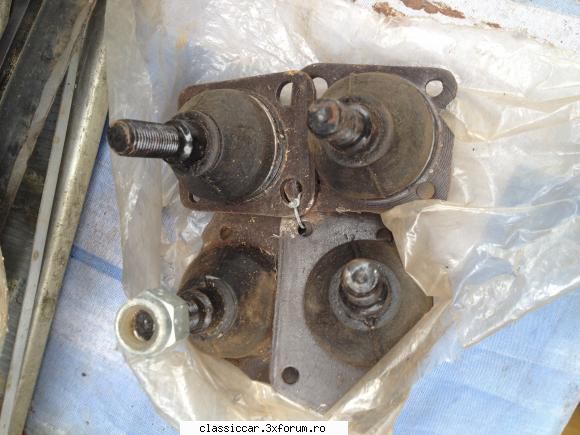 Dezmembrez Dacia 1300 - Pivoti noi 15 lei bucta sau 50 toti 4 - Vanzari  piese si accesorii