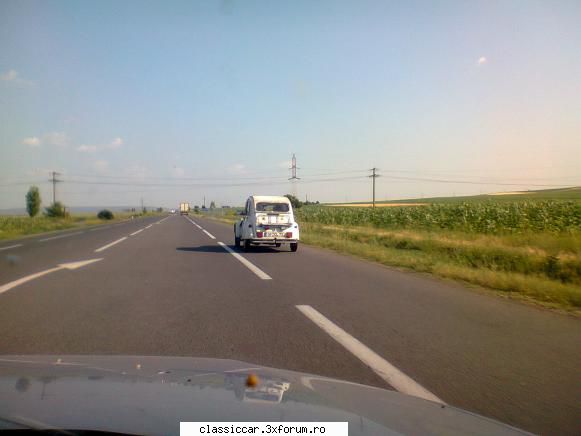 Din Bacau - Si acum cireasa de pe tort: un 2CV cu numere de - Am vazut prin Romania