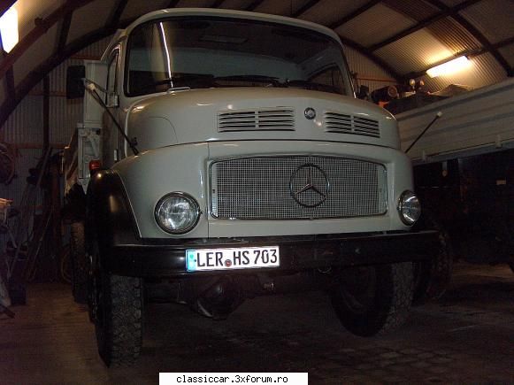 Din Germania - Si un MB, intr-o hala din Borkum - Din lumea larga
