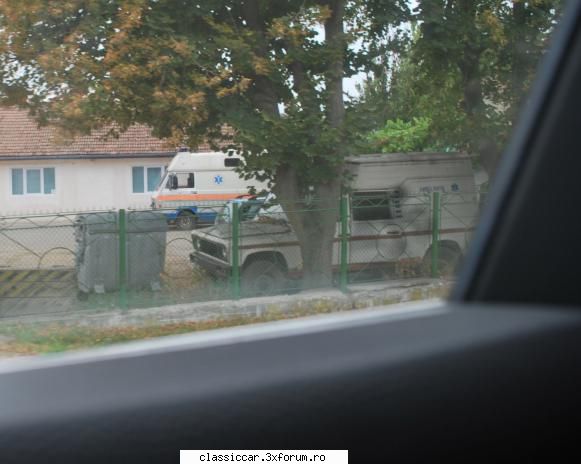 Din Mures - Un ARO Salvare �n Ludus. Masina sta de mai mult - Am vazut prin Romania